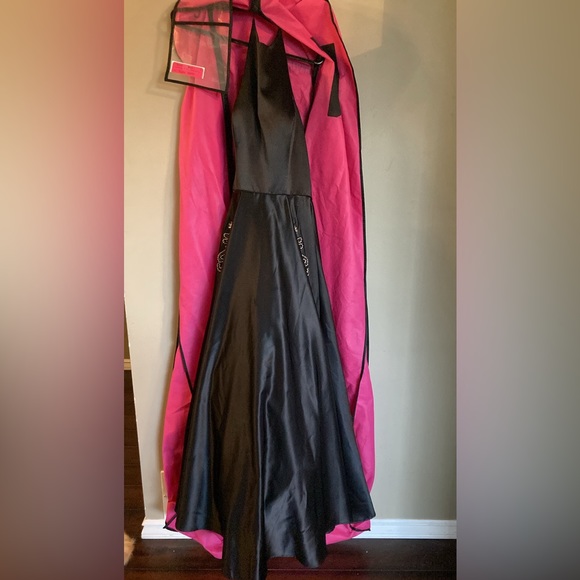 GRAD/PROM DRESS - Angela & Alison Dress - Picture 4 of 5